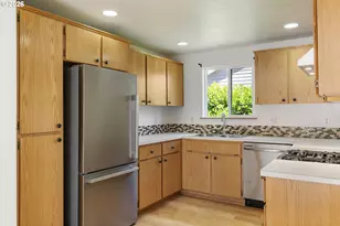 6925 SE 65th Ave, Portland, OR 97206 - Photo 11