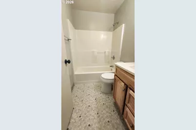 2903 SE Pine St, Portland, OR 97214 - Photo 13