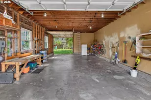 2241 SE 92nd Ave, Portland, OR 97216 - Photo 37