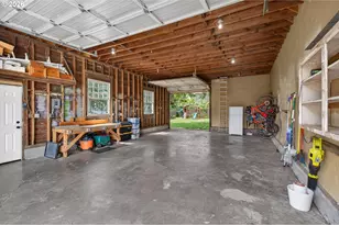2241 SE 92nd Ave, Portland, OR 97216 - Photo 37