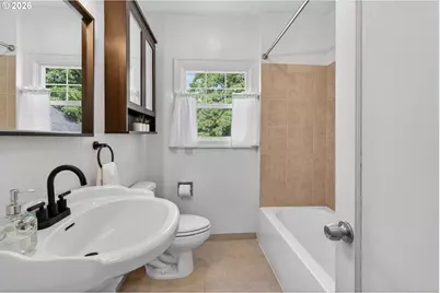 2241 SE 92nd Ave, Portland, OR 97216 - Photo 29