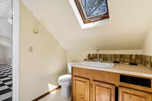 663 Van Buren St, Eugene, OR 97402 - Photo 21