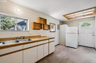 663 Van Buren St, Eugene, OR 97402 - Photo 27