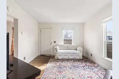 303 N 8th St, Cottage Grove, OR 97424 - Photo 7