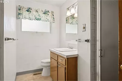 800 NW Sluman Rd, Vancouver, WA 98665 - Photo 15