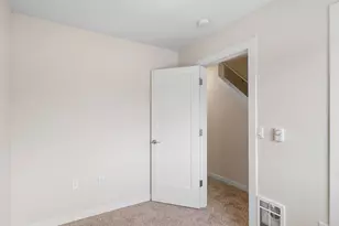 110 NE 109th Ave, Portland, OR 97220 - Photo 25