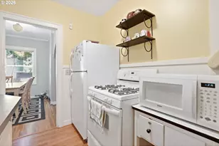 2953 SE Hawthorne Blvd, Portland, OR 97214 - Photo 11