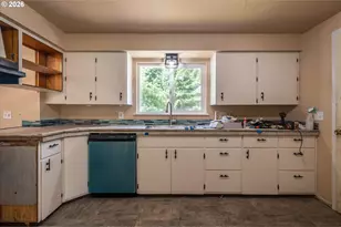 93845 Upper Loop Rd, Coos Bay, OR 97420 - Photo 47