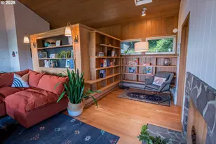 275 Sunset Dr, Eugene, OR 97403 - Photo 5