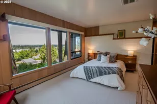 275 Sunset Dr, Eugene, OR 97403 - Photo 17