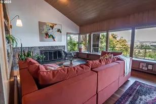 275 Sunset Dr, Eugene, OR 97403 - Photo 3