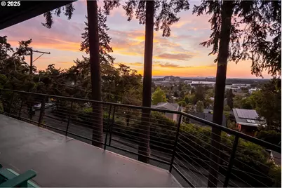 275 Sunset Dr, Eugene, OR 97403 - Photo 39