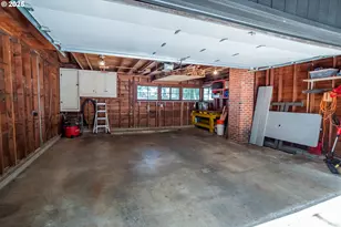 275 Sunset Dr, Eugene, OR 97403 - Photo 41