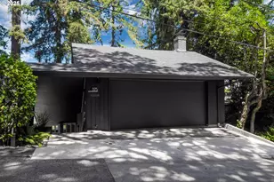 275 Sunset Dr, Eugene, OR 97403 - Photo 29