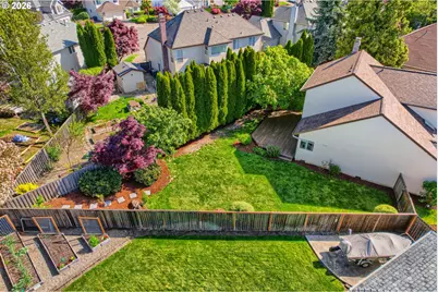 665 NE Valarie Ct, Hillsboro, OR 97124 - Photo 37