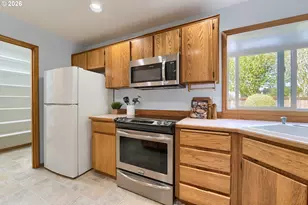 665 NE Valarie Ct, Hillsboro, OR 97124 - Photo 13