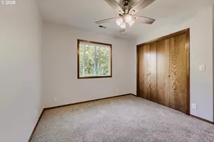 665 NE Valarie Ct, Hillsboro, OR 97124 - Photo 21