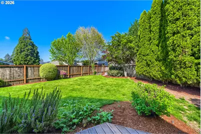 665 NE Valarie Ct, Hillsboro, OR 97124 - Photo 27