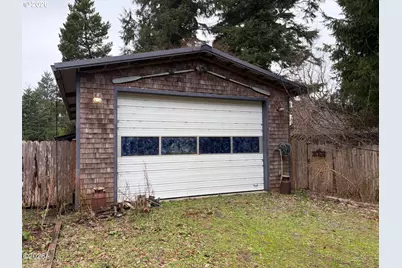 119 S Lagoon St, Rockaway Beach, OR 97136 - Photo 3