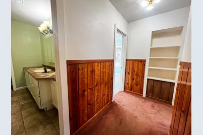 314 NW 3rd Ave, John Day, OR 97845 - Photo 9