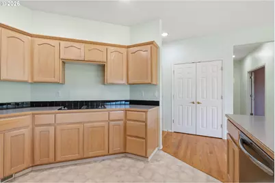 523 NE Lenox St, Hillsboro, OR 97124 - Photo 9