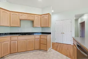 523 NE Lenox St, Hillsboro, OR 97124 - Photo 9