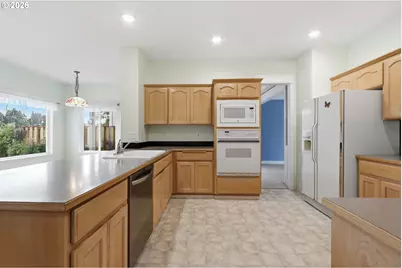 523 NE Lenox St, Hillsboro, OR 97124 - Photo 7