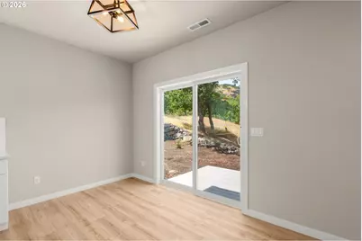 1405 Gordon Ct, The Dalles, OR 97058 - Photo 11