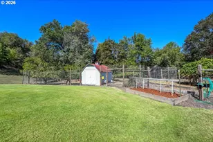 255 Dawson Rd, Roseburg, OR 97470 - Photo 33