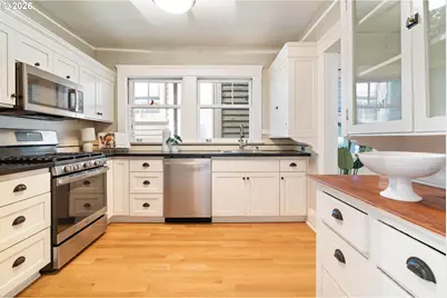 118 NW King Ave #21, Portland, OR 97210 - Photo 5