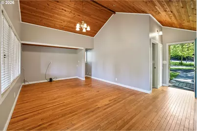 5741 SW Pasadena Dr, Portland, OR 97219 - Photo 9