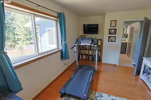 1575 N Henry St, Coquille, OR 97423 - Photo 27