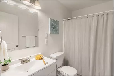 1107 SE Maple St, Hillsboro, OR 97123 - Photo 17