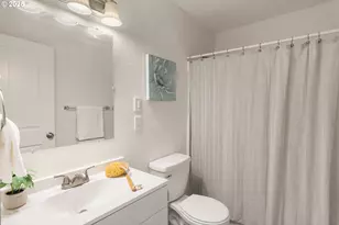 1107 SE Maple St, Hillsboro, OR 97123 - Photo 17