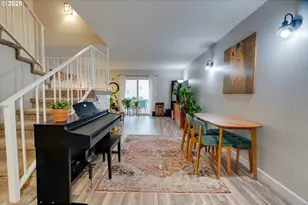 553 N Hayden Bay Dr, Portland, OR 97217 - Photo 9