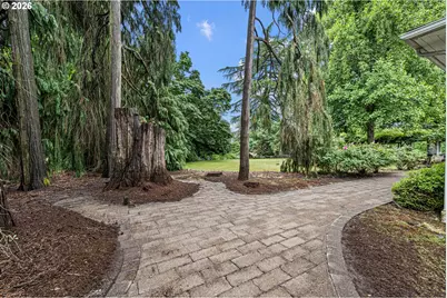 292 S Garden Way, Eugene, OR 97401 - Photo 43