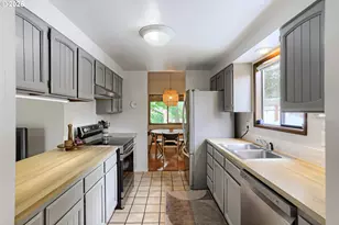 10110 SW Exmoor Pl, Beaverton, OR 97008 - Photo 11