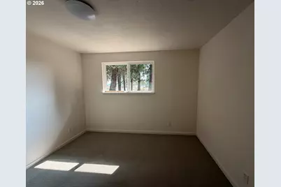 28016 Green Oaks Dr, Eugene, OR 97402 - Photo 15