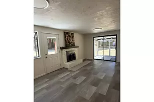 28016 Green Oaks Dr, Eugene, OR 97402 - Photo 9