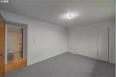 67538 E Bay Rd, North Bend, OR 97459 - Photo 29