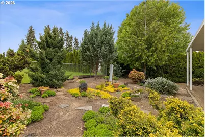 300 SE Lacreole Dr, Dallas, OR 97338 - Photo 31