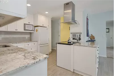 9009 N Bristol Ave, Portland, OR 97203 - Photo 9