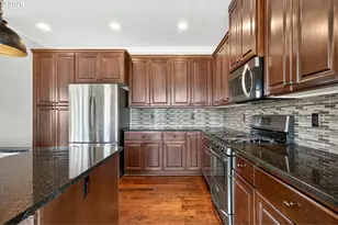 20333 SW Navarre Ln, Beaverton, OR 97007 - Photo 9