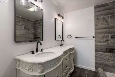 725 SW Holly St, Clatskanie, OR 97016 - Photo 11