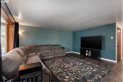 725 SW Holly St, Clatskanie, OR 97016 - Photo 3