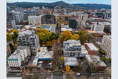 725 NW Flanders St #304, Portland, OR 97209 - Photo 37