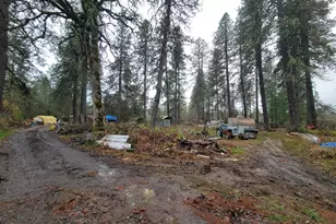 25748 Wiggins Ln, Veneta, OR 97487 - Photo 3