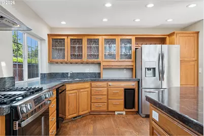 12625 SE Sherman St, Portland, OR 97233 - Photo 5