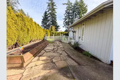 12625 SE Sherman St, Portland, OR 97233 - Photo 21