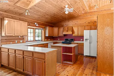 453 Glendon Rd, Kerby, OR 97531 - Photo 17